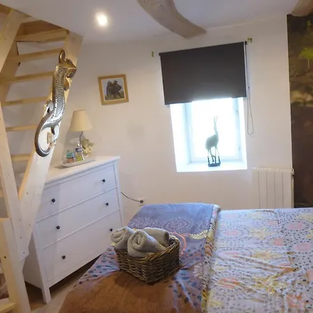 Guest house La Tour Aux Tilleuls Lorlanges